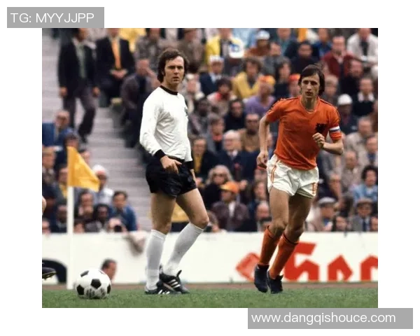 重温绿茵岁月感受传奇风采足球球星复古球衣收藏热再掀怀旧潮