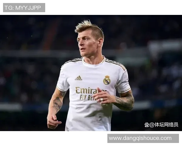 足球界公认最帅球星是谁 他凭借什么魅力俘获球迷心扉